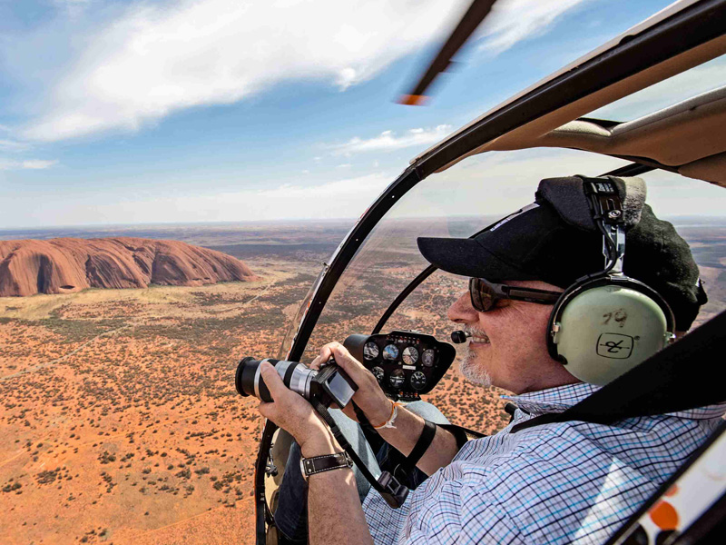 济南莱芜茂业天地广场租400万直升机进行商业庆典