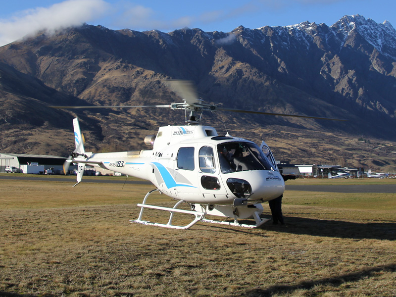 价值近600万的罗宾逊R44开始空中飞播造林